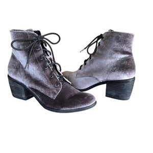 Dolce Vita Scotty Gray Velvet Sheen Bootie 6.5
